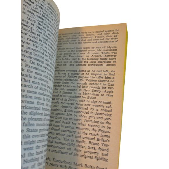 Don Pendleton The Executioners War Book Pinnacle Book First Printing 1977 - Picture 6 of 8